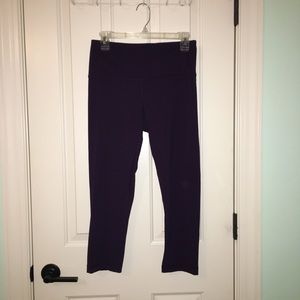 Purple capri workout leggings! Size medium.